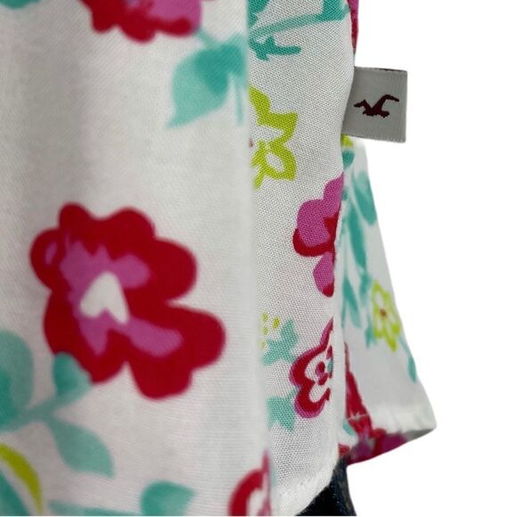Hollister Split Neck Floral Shirt - Picture 6 of 9